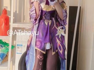 AT鲨作品集分享：女高中生写真中的纯真与梦想.txt