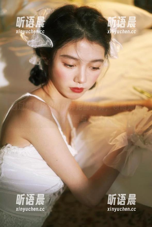 通过观看Bangni邦尼的写真，领略她如天使般的温暖与光辉.txt