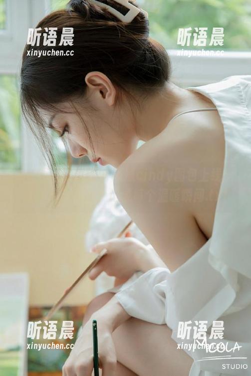 DKGirl御女郎 - 筱慧cindy图包上线：浓情毛衣作品，记录每个温暖瞬间.txt