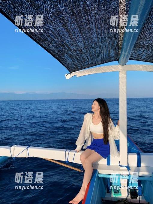 Dami(퀸다미)夏天的风格演绎：极致绚丽的写真作品图片赏析.txt