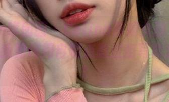 Feilin嗲囡囡 – Celina青妍女孩写真图包：看我如何用自嘲点亮这组写真艺术.txt