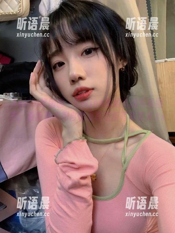 Feilin嗲囡囡-Celina青妍 Feilin嗲囡囡 - Celina青妍女孩写真图包:看我如何用自嘲点亮这组写真艺术.txt