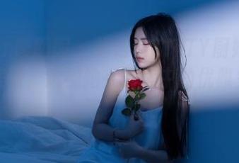 Feilin嗲囡囡 – 施忆佳KITTY厨娘最新写真美图，透视她在厨房中的优雅生活瞬间！.txt
