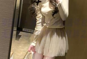 GIRLT果团网 – 从周妍希的连体衣套图中，感受无圣光带来的真实与纯粹之美.txt