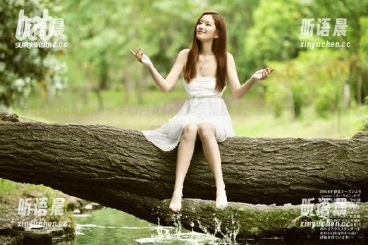 HuaYang花漾 - 梦心月女仆写真美图图集，带你走进梦幻的清新世界！.txt