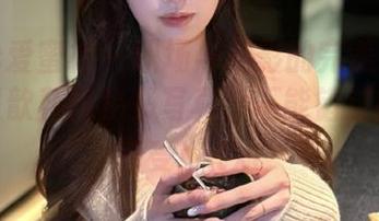 IMiss爱蜜社 – 职场与摄影的完美结合：下载黄歆苑的秘书写真，不能错过的视觉享受！.txt