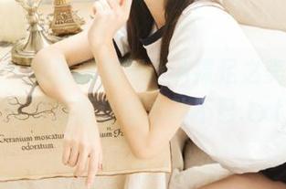 微密圈 – 细腻展现MIYA裸足之美，高清写真资源让你心动不已.txt