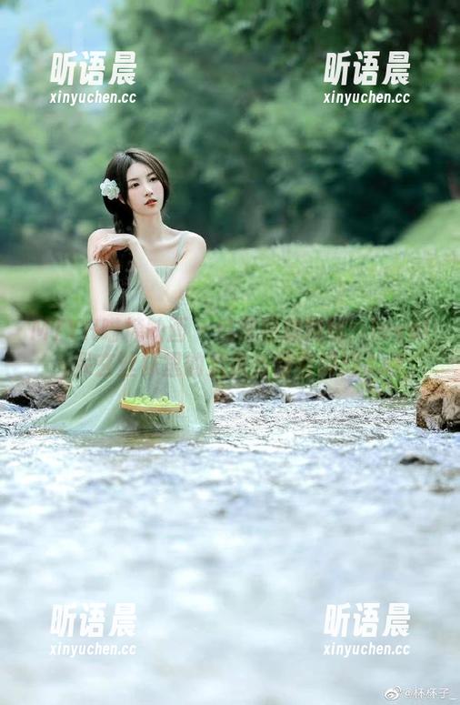 MTYH喵糖映画 - 私房图集揭秘：lovely呆玄丝袜里的柔美与甜蜜瞬间.txt