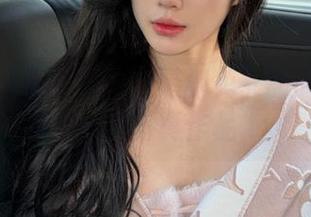 喵糖映画独家发布：星野兔女郎的甜美图包与精彩写真作品.txt