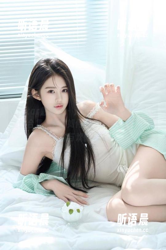 MiStar魅妍社 - 走进糯美子Mini的私拍圣诞合集，看她如何用镜头诠释岁末的温情与欢愉.txt