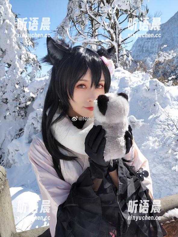 发现Neko薇薇的靡烟旗袍美图，感受传统与现代的绝妙交织!.txt