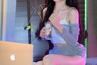 SSA丝社 – 下载小竹的纯欲风穿搭写真集，结果让我意识到自己对风格的无知！.txt