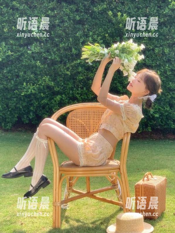 SSA丝社-莉莉 SSA丝社 - 在线分享莉莉的美脚精彩瞬间,欣赏那些令人陶醉的图片,感受她的独特个性!.txt
