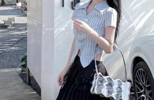 不可错过的Seele麦麦学姐美图合集，萌翻你心的视觉盛宴！.txt