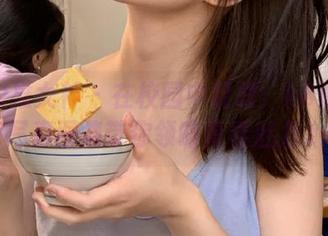 TGOD推女神 – 在校园中绽放：k8傲娇萌萌写真图集带你领略青春魅力.txt