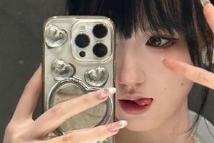 TouTiao头条女神 – 新款刘瑾希美腿写真合集更新，超乎想象的视觉盛宴来袭！.txt