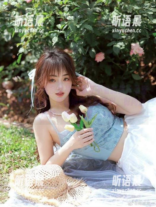 TouTiao头条女神 - 不可不看的张梓柔蕾丝套图资源，展现她迷人的风采，时尚感爆棚，快来围观！.txt