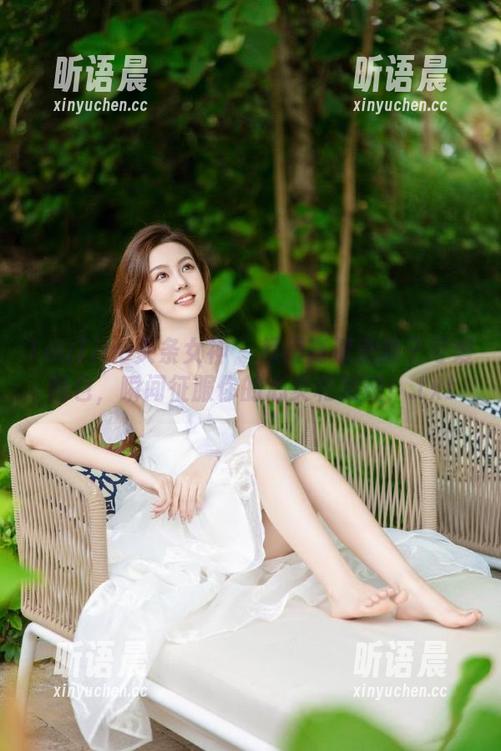 TouTiao头条女神 - 超级高清美纳子可爱图包，瞬间征服你的心灵和眼球！.txt