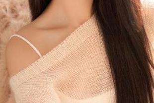 UGirls尤果网 – Mikka涵涵的圣诞写真：用照片描绘节日气氛，唤醒内心的温暖.txt