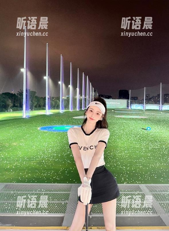 UGirls尤果网-信悦儿 UGirls尤果网 - 特别呈现:信悦儿私拍比基尼作品,高清图片展现她的无限魅力与自信.txt