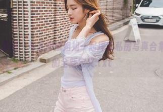UGirls尤果网 – 与尤娜娜姐姐一起探索私房写真合集，感受美的全新定义.txt