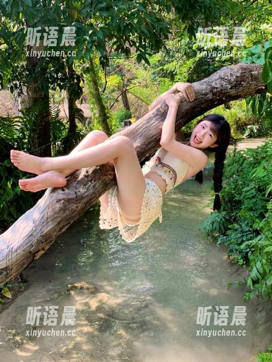 UGirls尤果网-尤菲儿 UGirls尤果网 - 尤菲儿白色写真集全新更新,尽情展现她的时尚触感!.txt