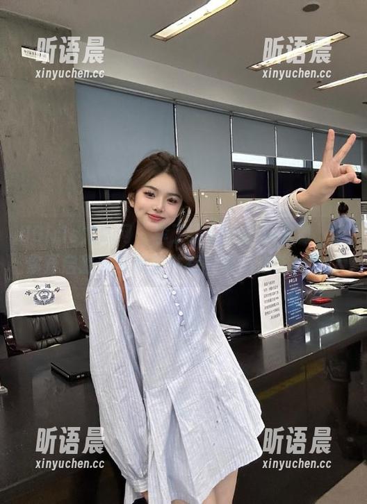 UGirls尤果网 - 李丁丁甜心图集定制，带你开启甜蜜与搞笑并存的奇幻之旅！.txt