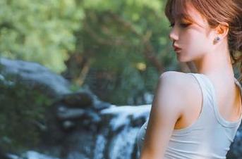 XIAOYU语画界 – 透过乔漫妮mina的镜头，透明写真合集为你揭示美的另一面！.txt