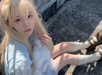 XIAOYU语画界 – 职业装与个人风格的完美结合，杨晨晨高清写真引领潮流.txt