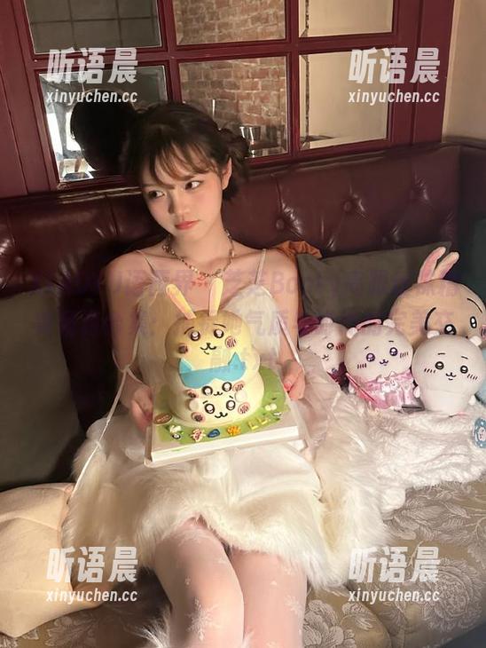 XIAOYU语画界 - 芝芝Booty高跟丝袜精美精选合集：捕捉她气质与时尚的完美交融.txt