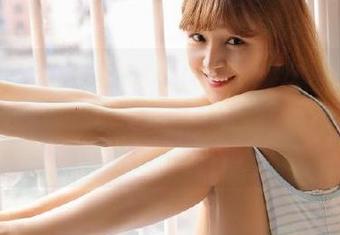 Xiuren秀人网 – tina甜仔的白裙写真作品，免费提供给你，感受纯真与优雅！.txt