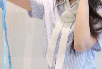 Xiuren秀人网 – toro羽住的黑丝套图，独特写真风格让你感受不一样的视觉冲击！.txt
