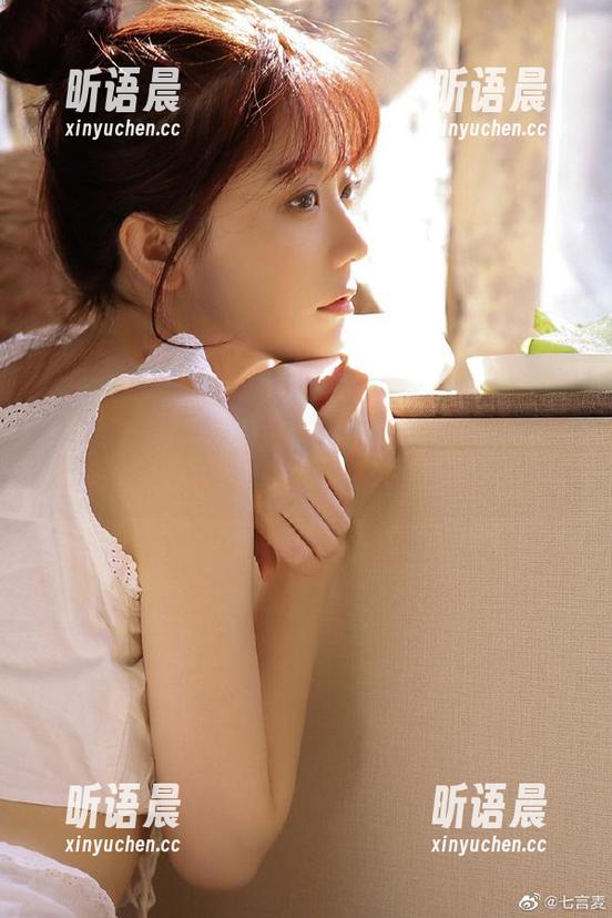 Xiuren秀人网 - 红裙唐安琪：视觉盛宴的写真图包与合集，让你一见倾心.txt