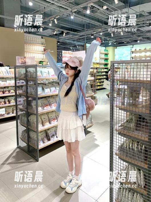 Xiuren秀人网 - 夏诗诗Sally美足图包大揭秘，超唯美合集尽显她的时尚与优雅！.txt