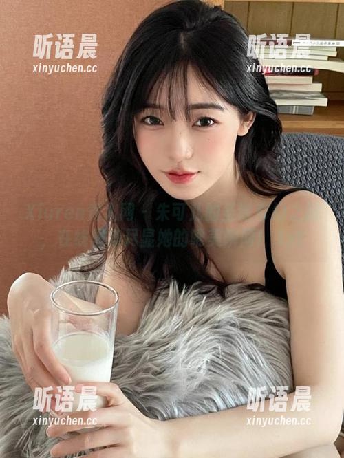 Xiuren秀人网 - 朱可儿的圣诞奇幻之旅，在线图集尽显她的唯美瞬间！.txt