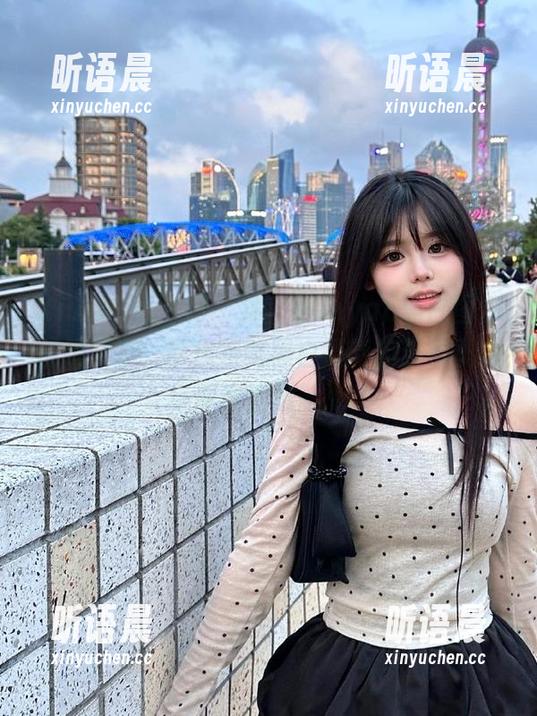 Xiuren秀人网 - 沐言yanyan黑白图包重磅分享，带你领略黑白摄影的艺术奥妙与深邃情感。.txt