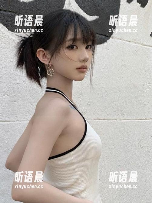 Xiuren秀人网 - 涵涵Luna厨娘写真集精选：在美食与性感之间的完美交融.txt