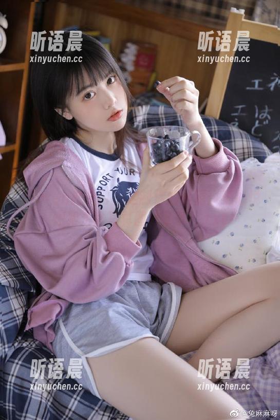 Xiuren秀人网-王心悦 Xiuren秀人网 - 定制你的美丽:王心悦短裙主题写真图片分享!.txt