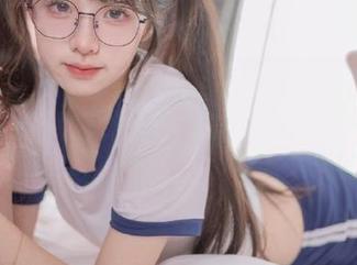 Xiuren秀人网 – 体验“萌琪琪Irene红裙”定制摄影作品，视觉与情感的双重盛宴.txt