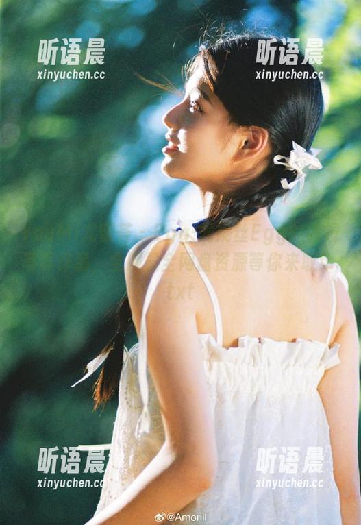 YouMi尤蜜荟 - Egg-尤妮丝Egg的眼镜写真作品，全网最全网盘资源等你来取！.txt