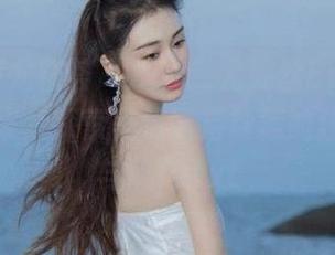 YouMi尤蜜荟 – Egg_尤妮丝Egg厨娘写真合集，探索美味背后隐藏的独特故事与风格.txt