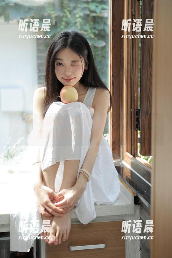 YouMi尤蜜荟 - 探秘土肥圆Carol的写真艺术：肉丝图集精选，感受她的魅力.txt