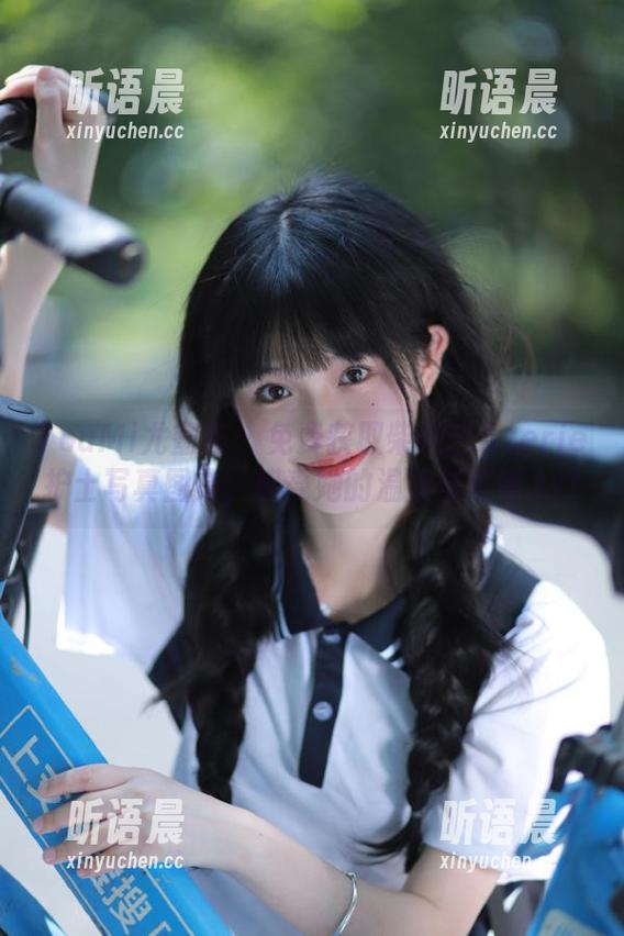 YouMi尤蜜荟 - 免费获取柴婉艺Averie护士写真图集，感受她的温柔与坚韧.txt