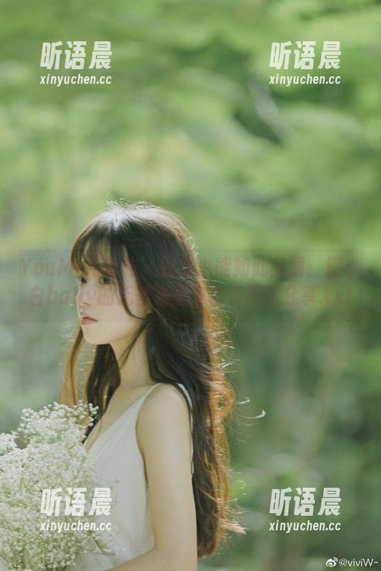 YouMi尤蜜荟 - 在家也能如此美丽：樱小白baby的无圣光居家写真原图分享.txt