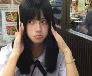 YouMi尤蜜荟 – 捕捉季节的美丽，欧阳LuLu连衣裙图包中的精选时尚合集！.txt