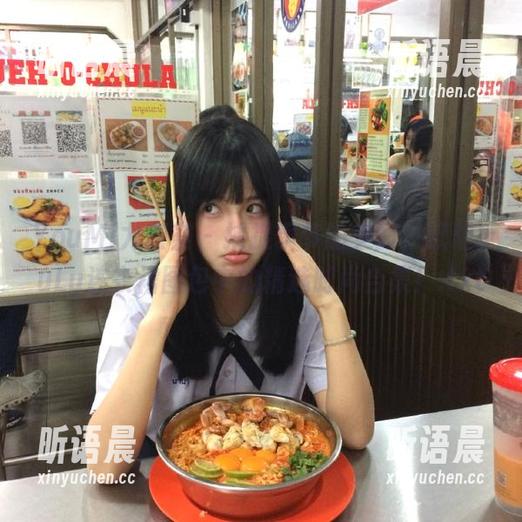 YouMi尤蜜荟 - 捕捉季节的美丽，欧阳LuLu连衣裙图包中的精选时尚合集！.txt