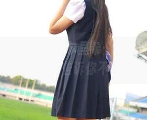 ZinieQ的勇气，乌尔里希·冯·胡滕（碧蓝航线）cos原图告诉你不再害羞.txt