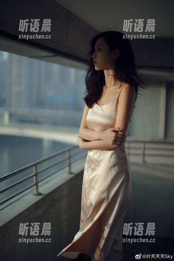 beautyleg - 绚丽“Queenie夏天”高清照片壁纸，唤醒你心中的夏日激情.txt