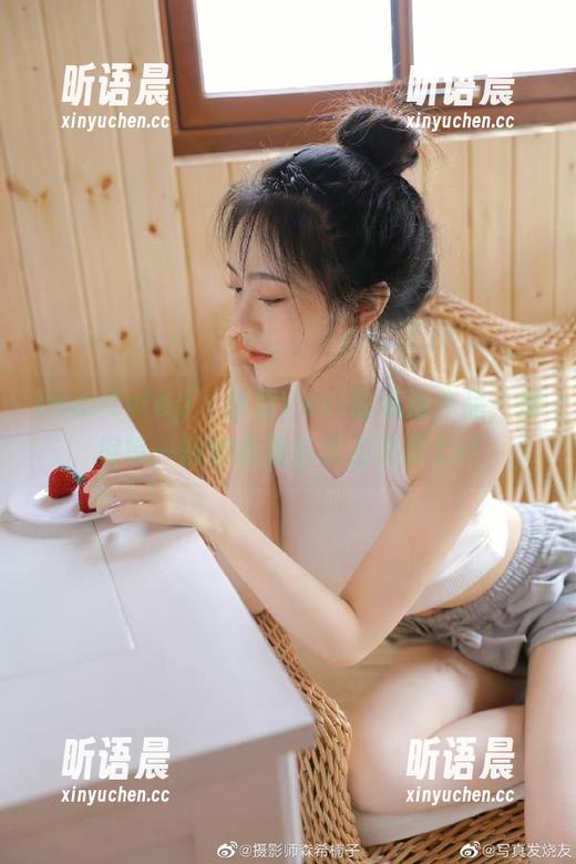 beautyleg - 探索Vevi的泳池作品，捕捉每一刻的青春与活力资源.txt