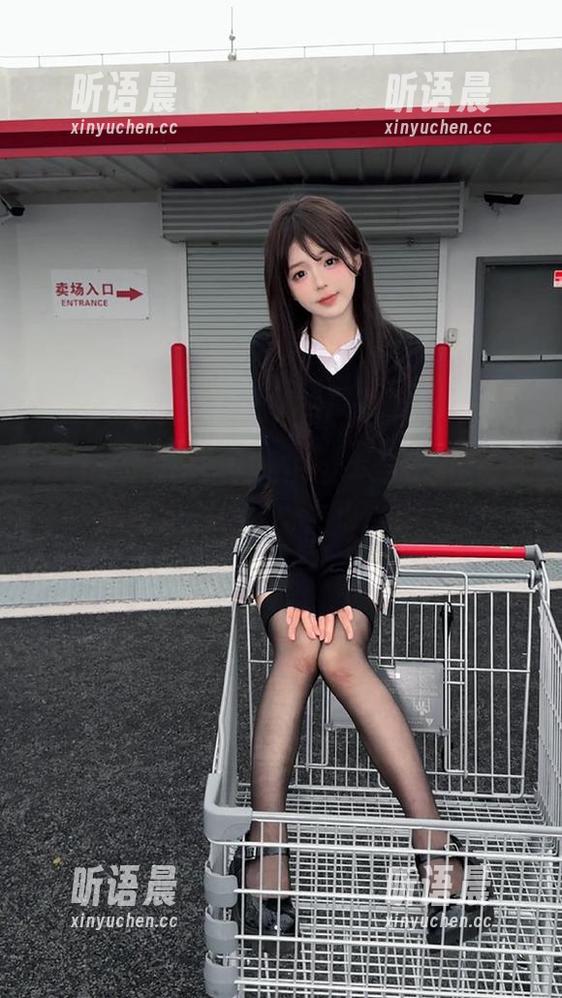 beautyleg - Winnie女友专属套图合集，感受不一样的艺术与浪漫碰撞.txt